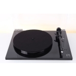 Rega Planar 1 Plus 黑膠唱盤 (內置動磁 MM 唱放) (黑色)